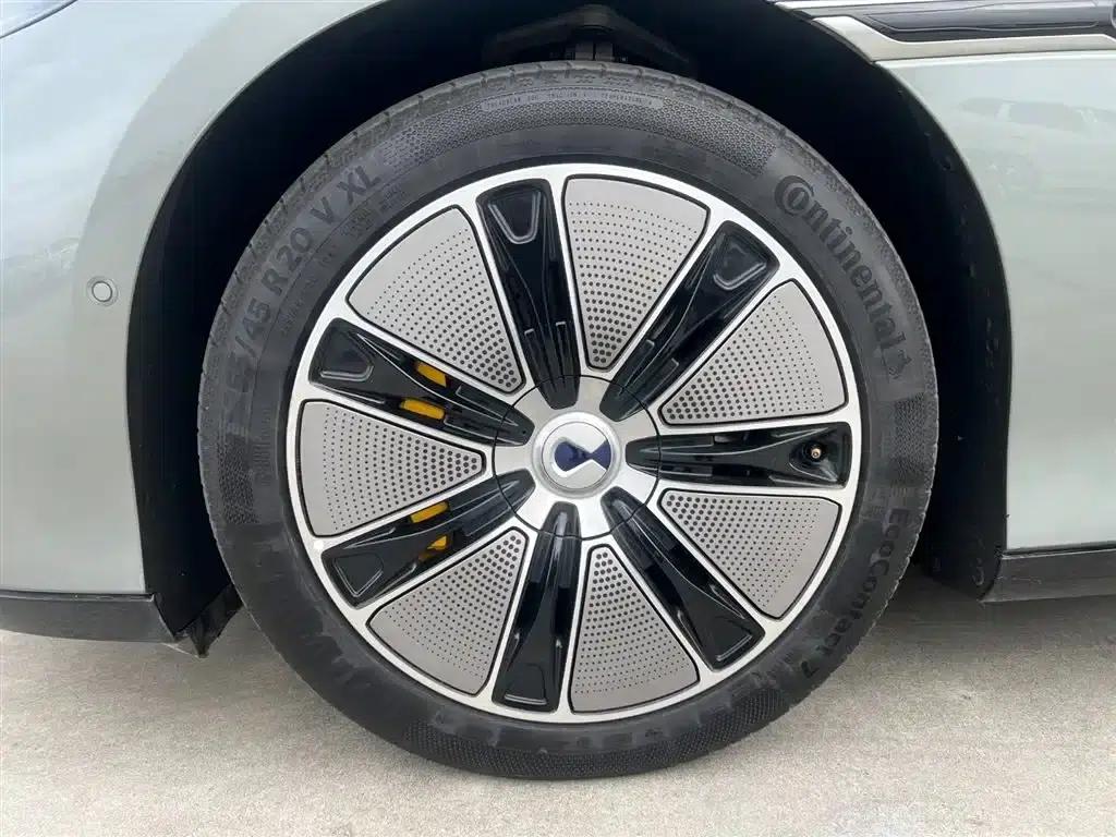 Denza Z9 GT 2024 1100 AWD Max Edition — миниатюра 26