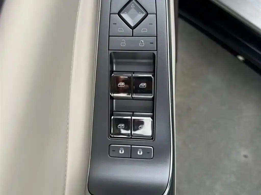 Denza Z9 GT 2024 1100 AWD Max Edition — миниатюра 10