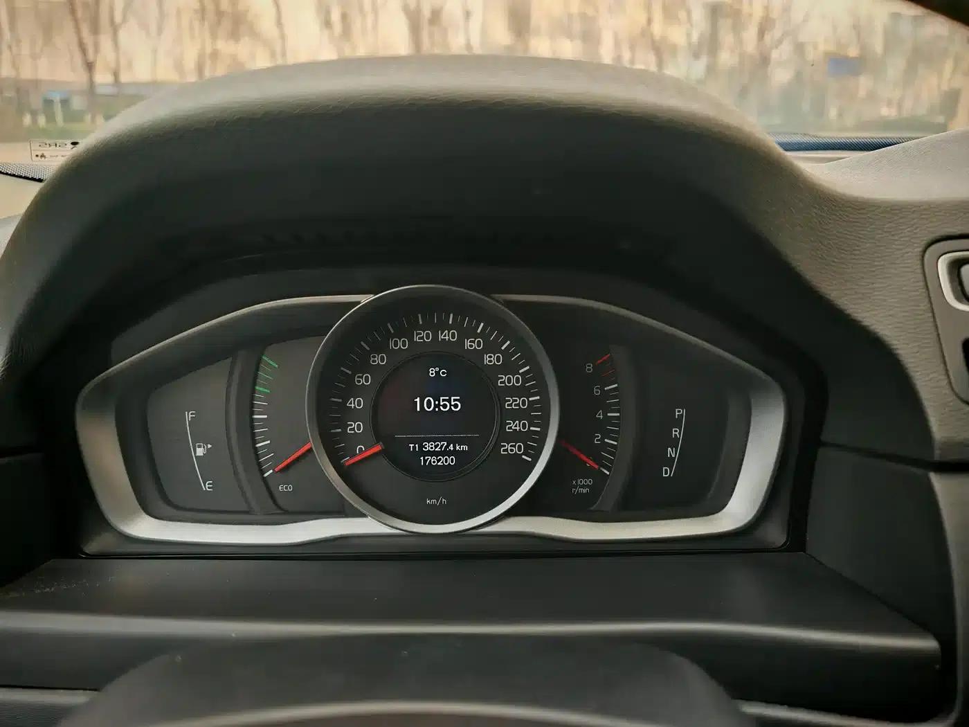 2014 Volvo S80L 2.0T T5 Smart Edition — миниатюра 4