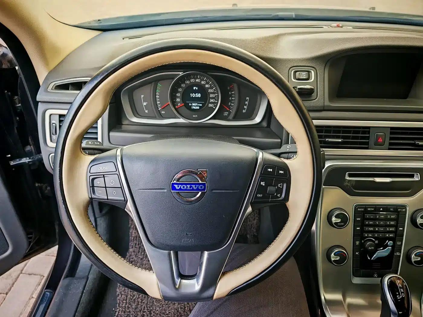 2014 Volvo S80L 2.0T T5 Smart Edition — миниатюра 5