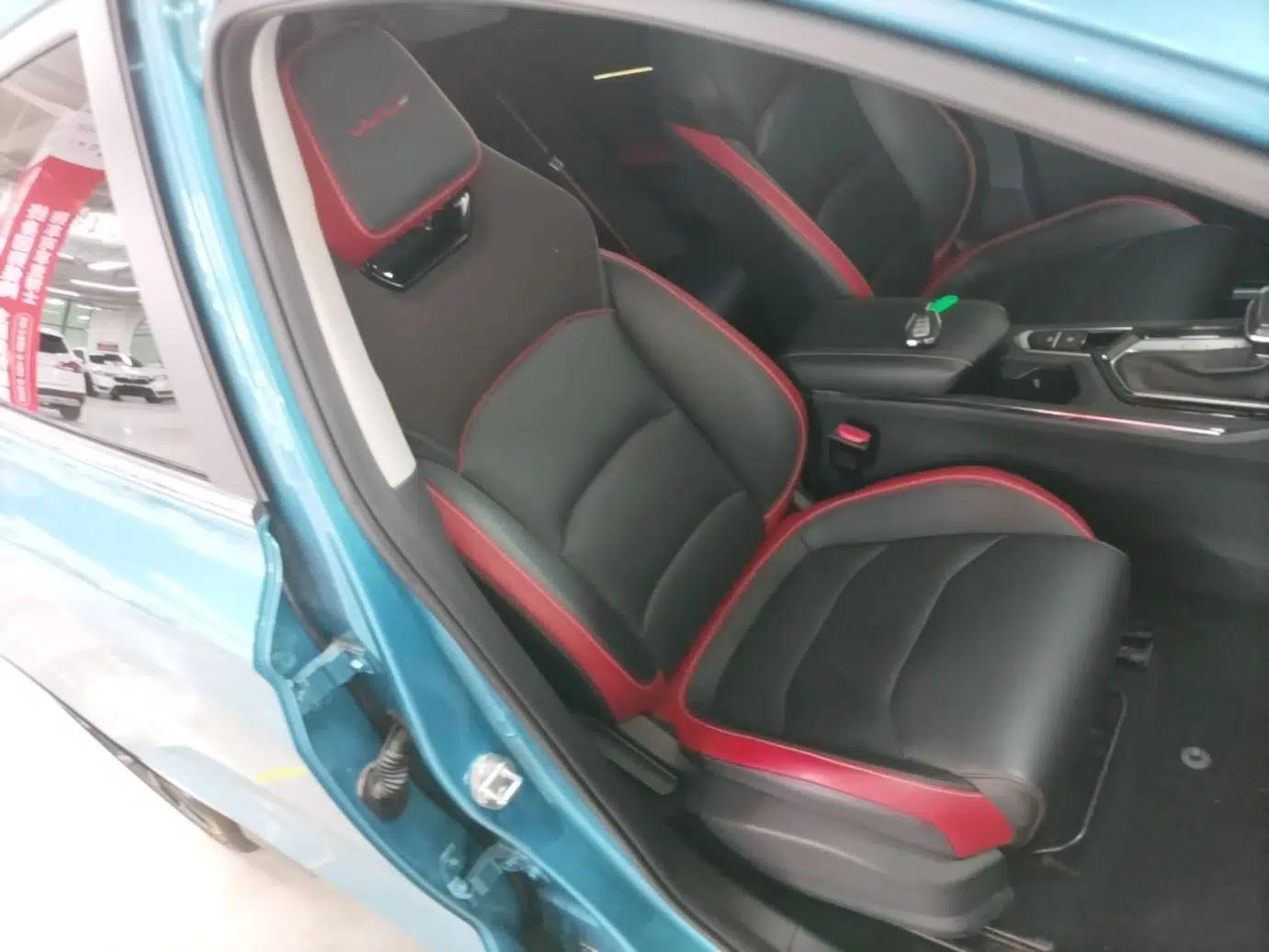 Geely Auto Emgrand S 2021 1.4T CVT Flagship Edition — миниатюра 23