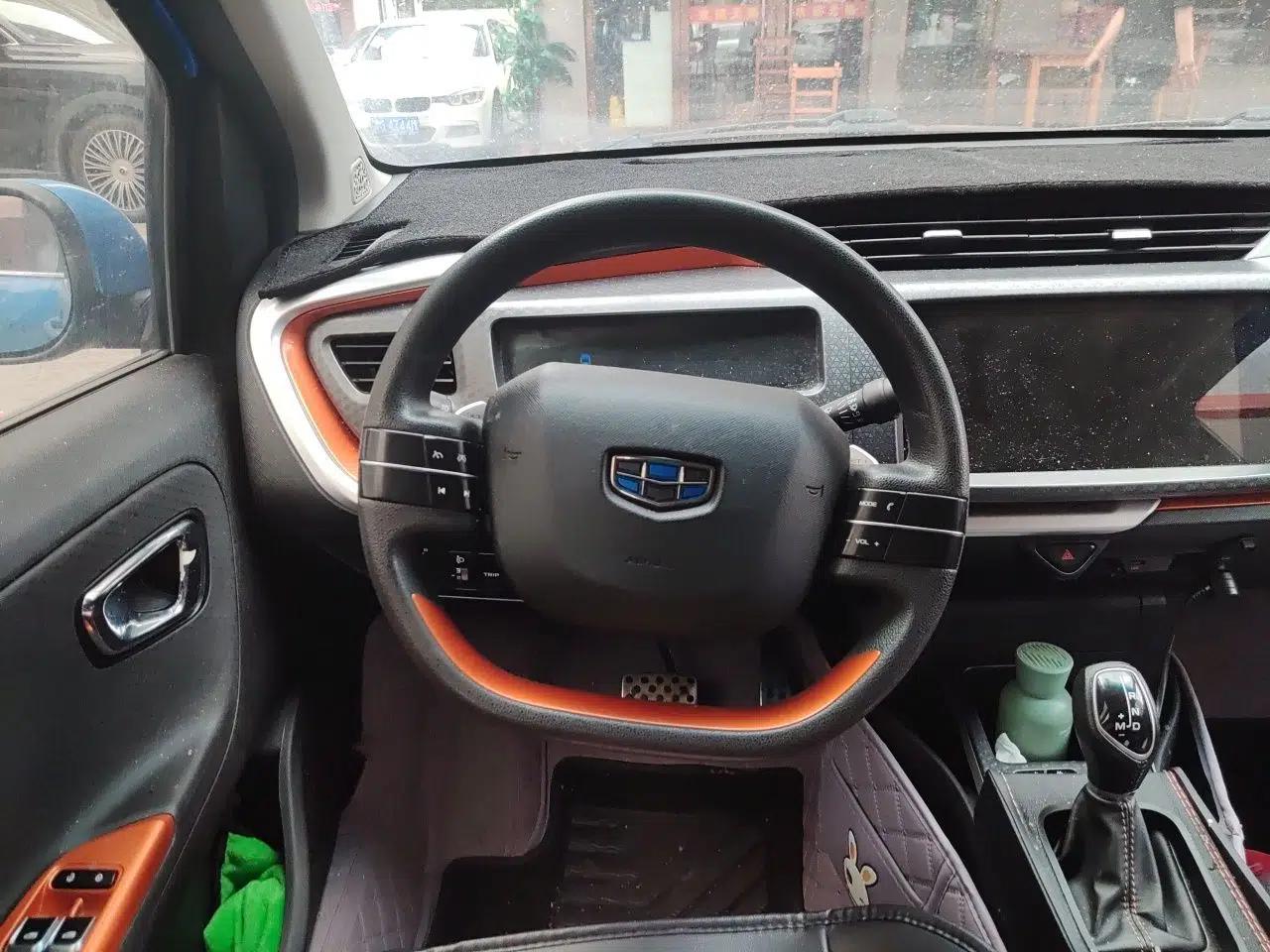 Geely Auto Vision X1 2017 1.3L Automatic Player Edition — миниатюра 11