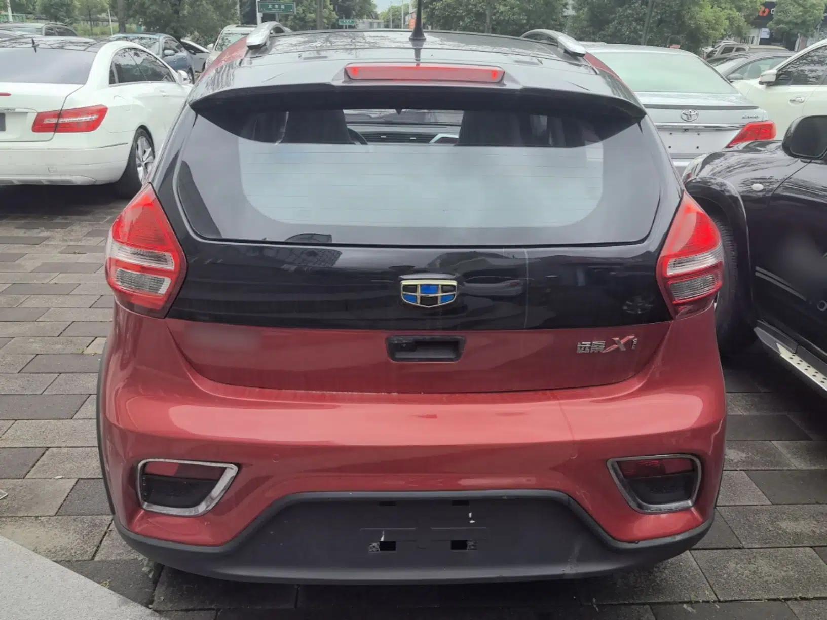 Geely Auto Vision X1 2017 1.3L Automatic Player Edition — миниатюра 5