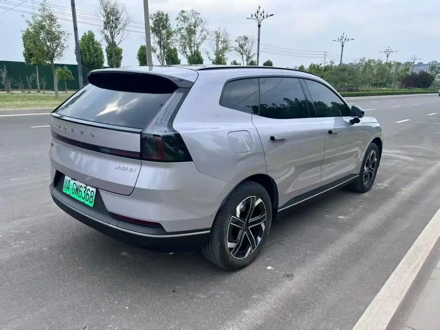 2026 Volvo XC70 Plug-in Hybrid, All-Wheel Drive, Long Range Core — миниатюра 7