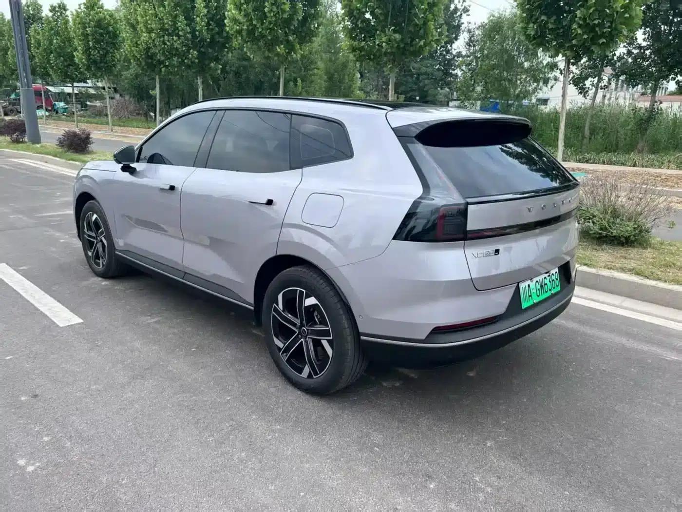 2026 Volvo XC70 Plug-in Hybrid, All-Wheel Drive, Long Range Core — миниатюра 9