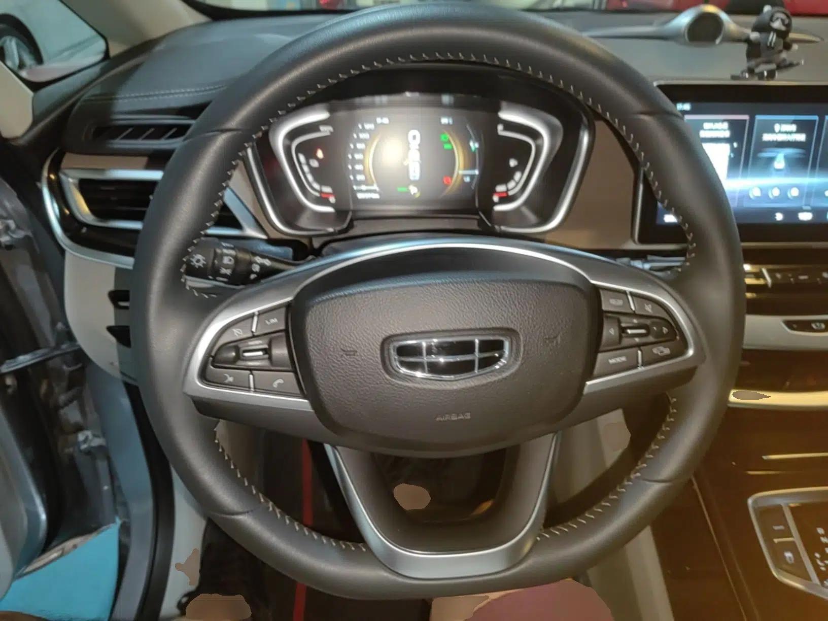 Geely Auto Jiajie New Energy 2021 ePro 1.5TD PHEV Luxurious Edition — миниатюра 14