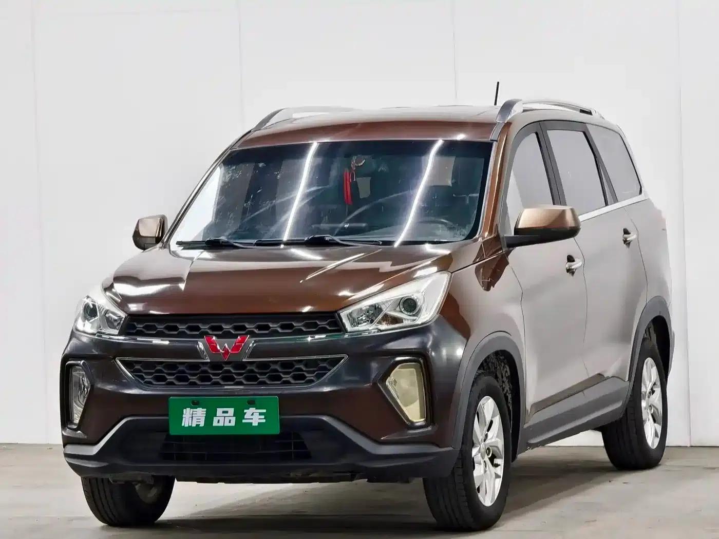 Wuling Hongguang S3 2018 1.5L Manual Deluxe Edition (National V Emission Standard) — миниатюра 1