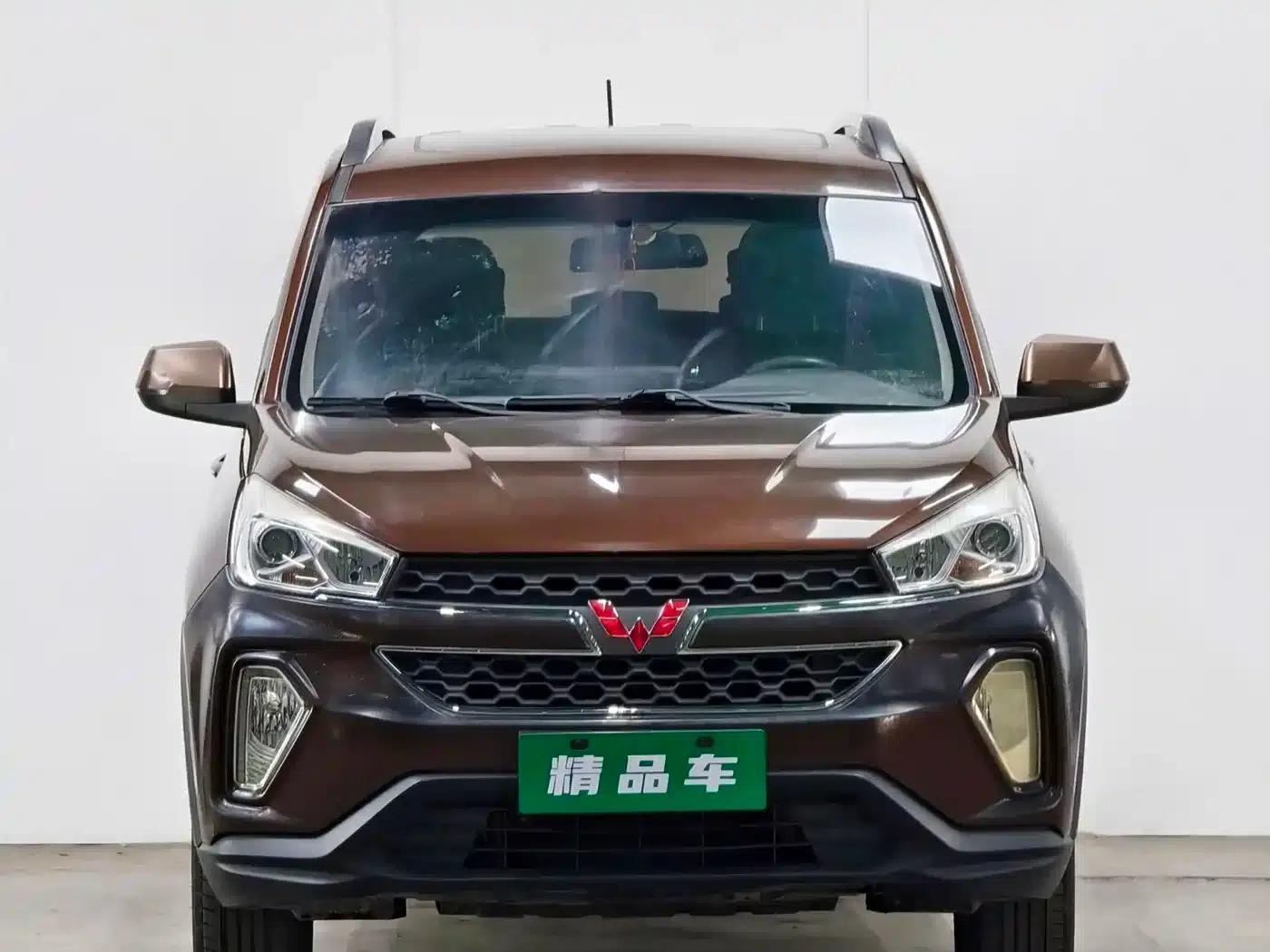 Wuling Hongguang S3 2018 1.5L Manual Deluxe Edition (National V Emission Standard) — миниатюра 2