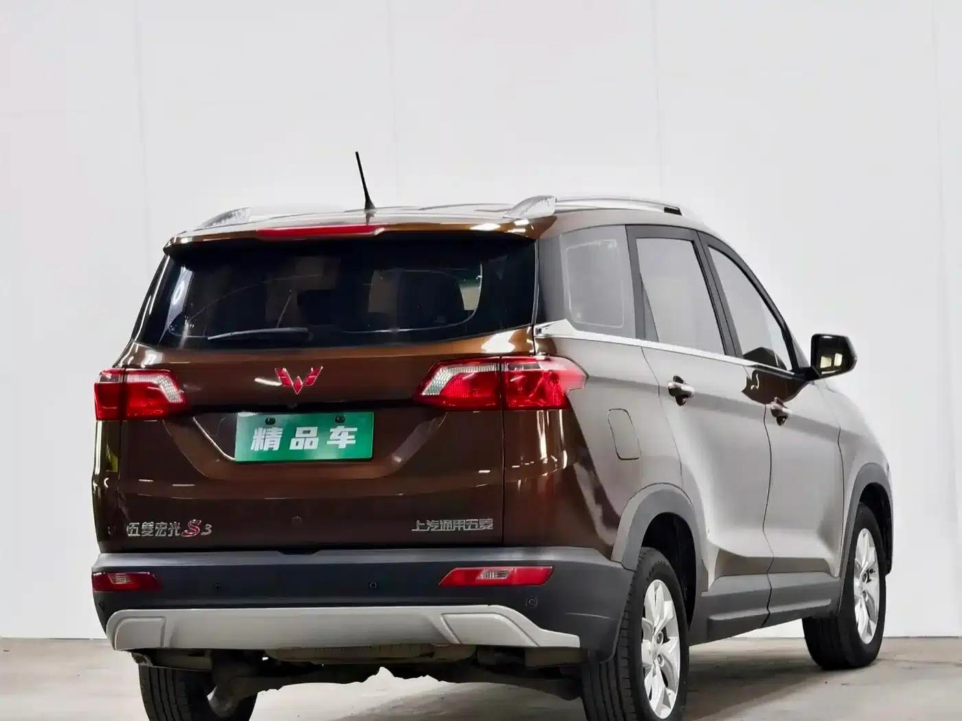 Wuling Hongguang S3 2018 1.5L Manual Deluxe Edition (National V Emission Standard) — миниатюра 4