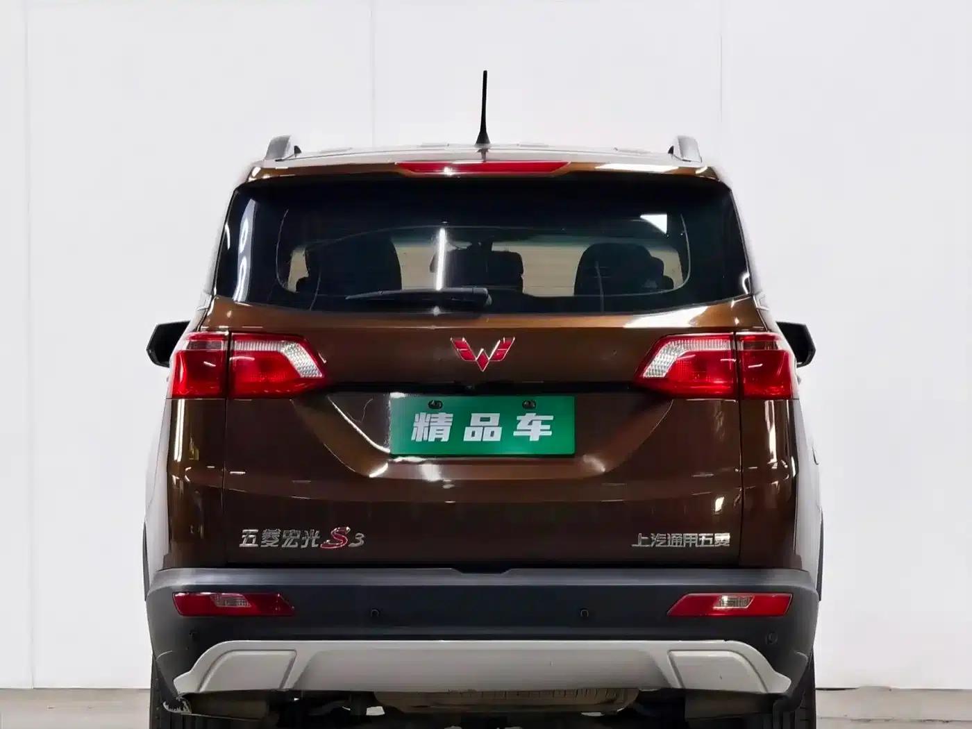 Wuling Hongguang S3 2018 1.5L Manual Deluxe Edition (National V Emission Standard) — миниатюра 5