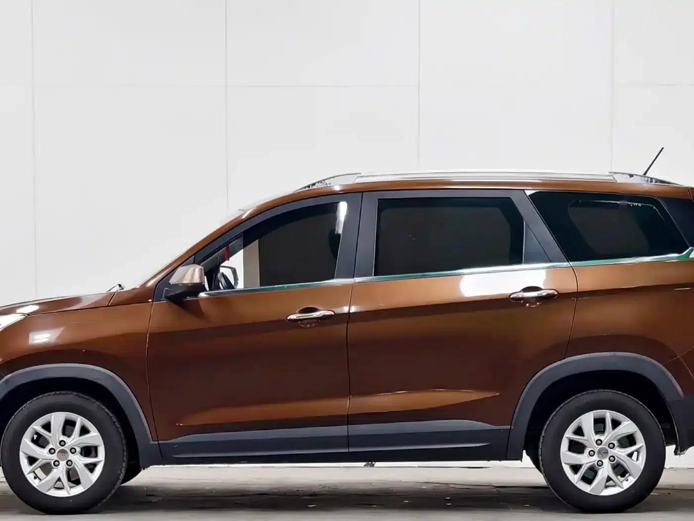 Wuling Hongguang S3 2018 1.5L Manual Deluxe Edition (National V Emission Standard) — миниатюра 7