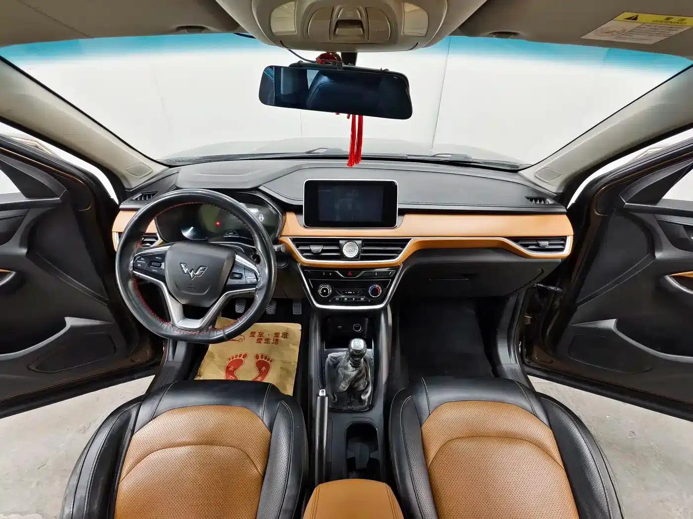 Wuling Hongguang S3 2018 1.5L Manual Deluxe Edition (National V Emission Standard) — миниатюра 9