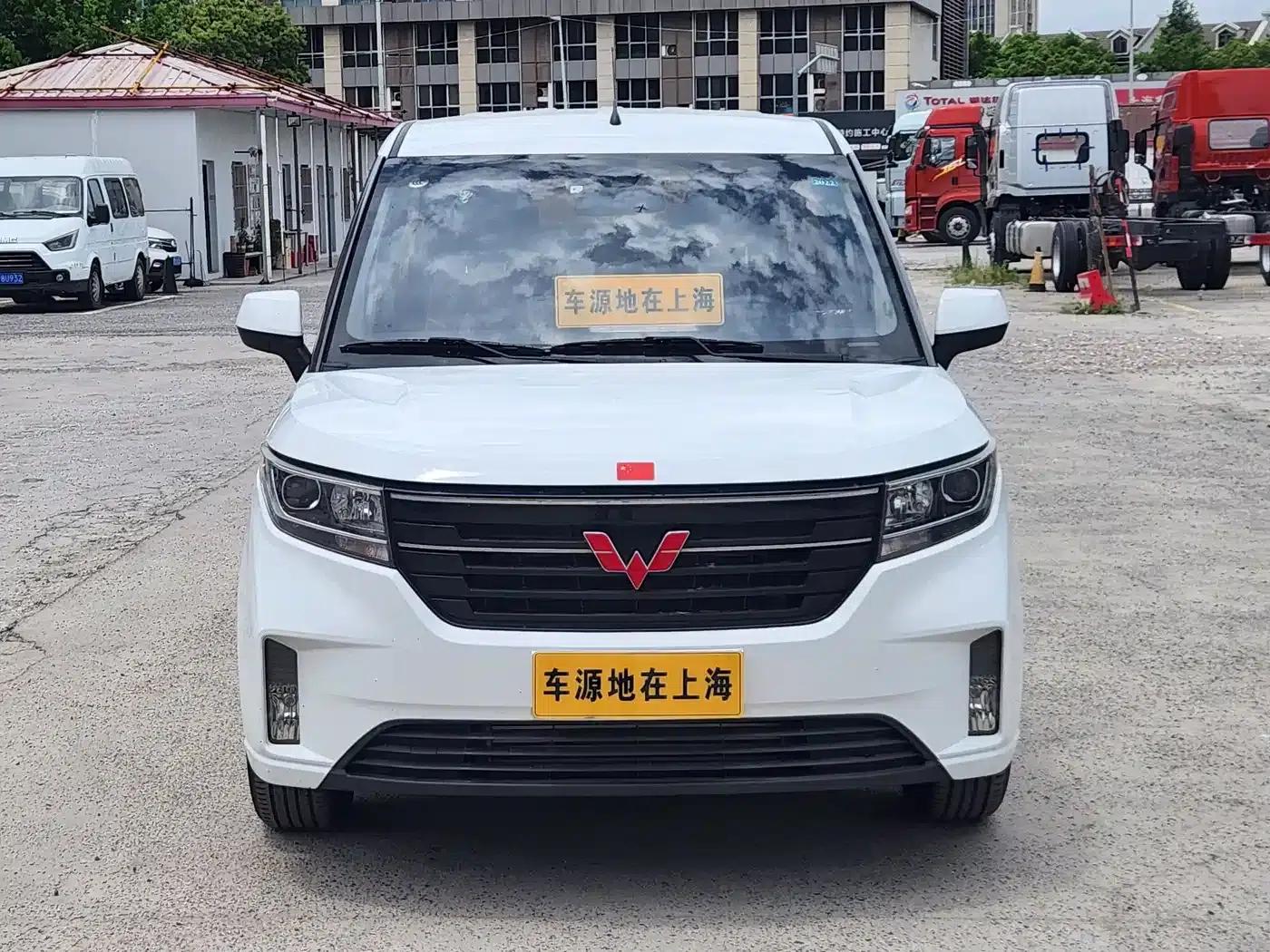 Wuling Hongguang PLUS 2019 1.5T Manual Deluxe 7-Seater — миниатюра 2