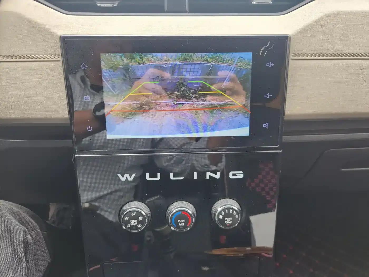 Wuling Hongguang PLUS 2019 1.5T Manual Deluxe 7-Seater — миниатюра 17