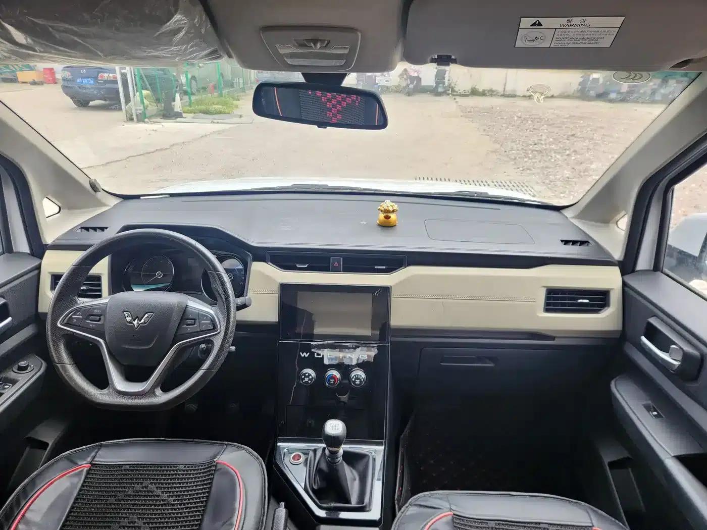Wuling Hongguang PLUS 2019 1.5T Manual Deluxe 7-Seater — миниатюра 10