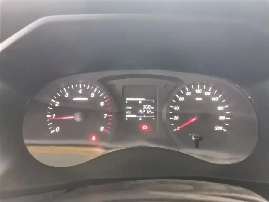 Wuling Hongguang PLUS 2020 1.5L Manual Standard 7-Seater — миниатюра 12
