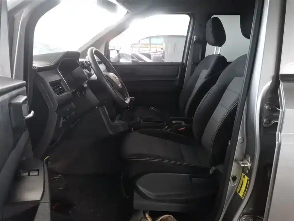 Wuling Hongguang PLUS 2020 1.5L Manual Standard 7-Seater — миниатюра 15
