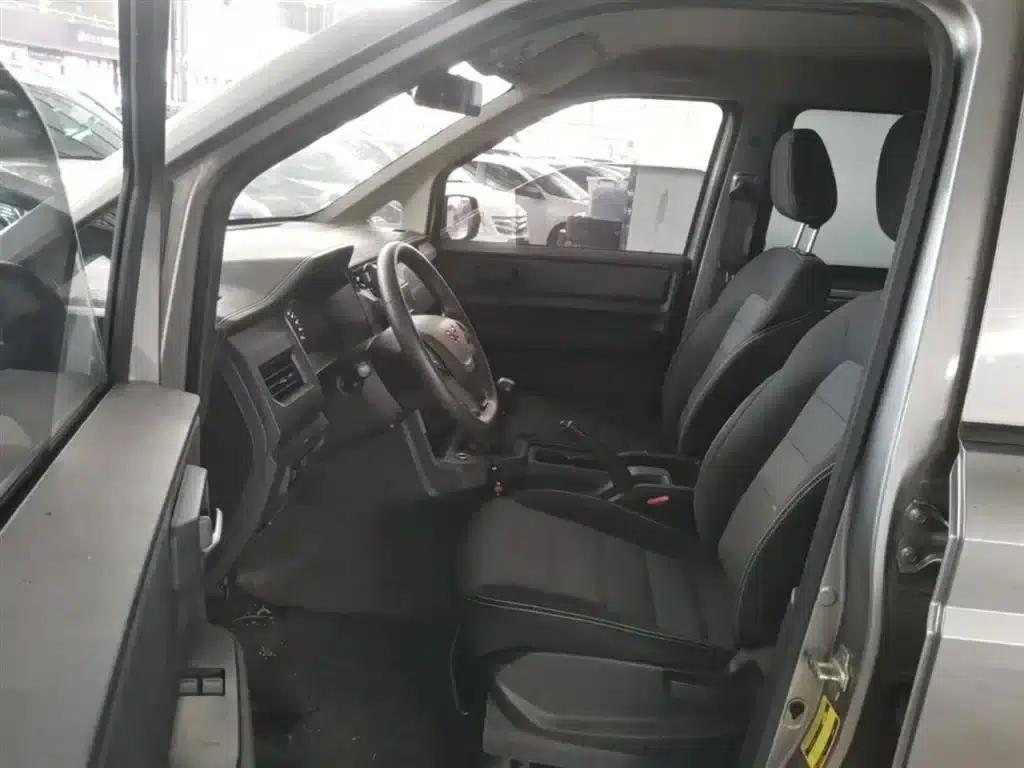 Wuling Hongguang PLUS 2020 1.5L Manual Standard 7-Seater — миниатюра 16