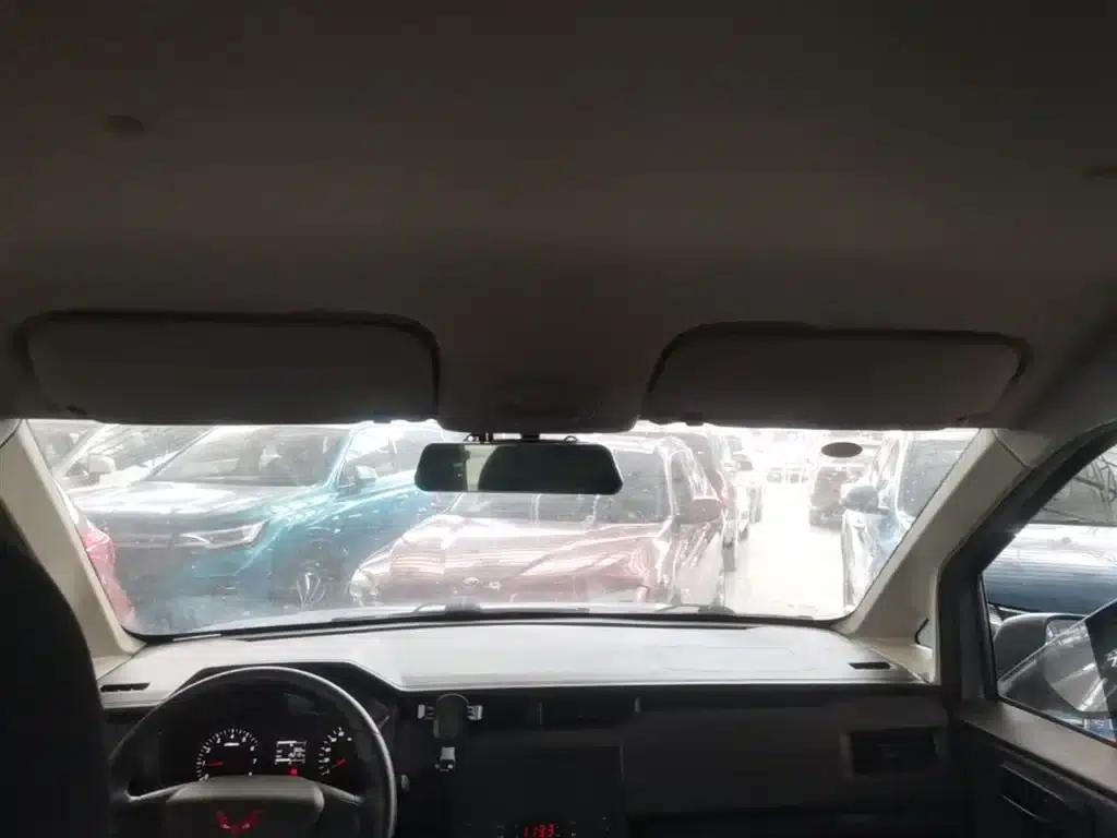 Wuling Hongguang PLUS 2020 1.5L Manual Standard 7-Seater — миниатюра 18