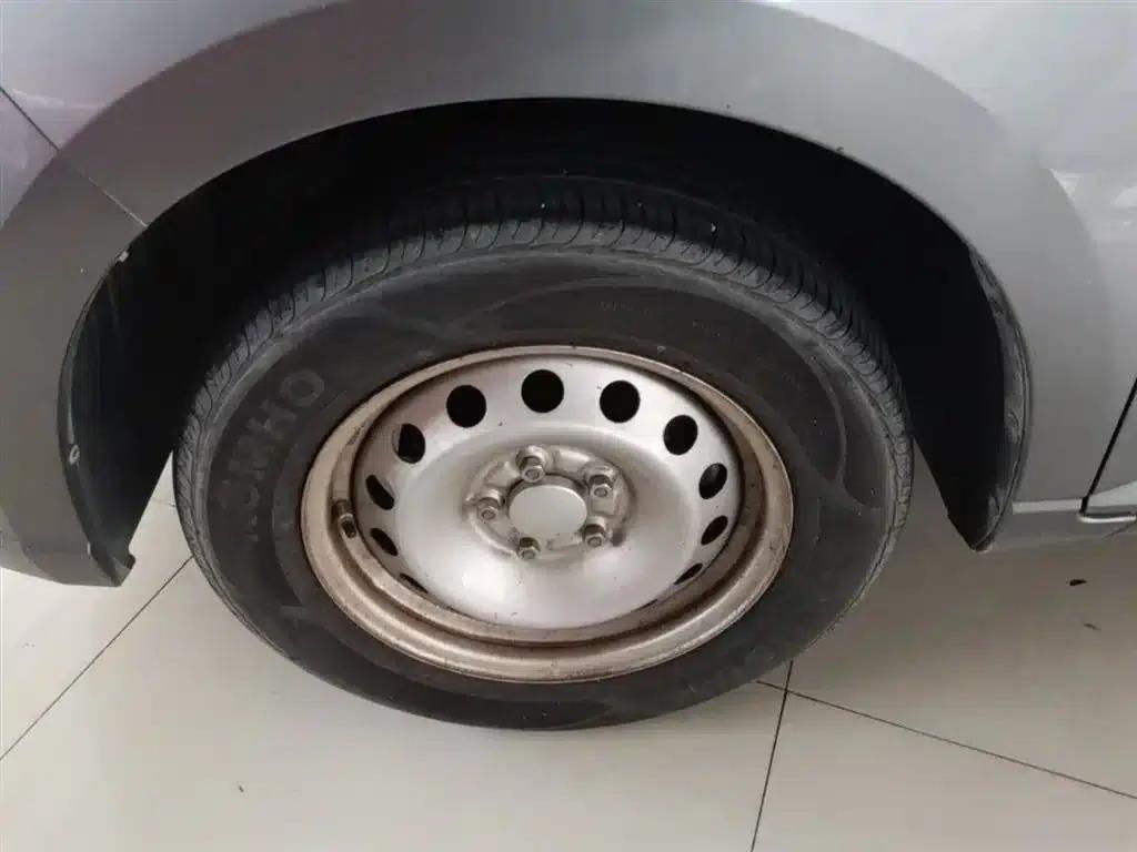 Wuling Hongguang PLUS 2020 1.5L Manual Standard 7-Seater — миниатюра 23