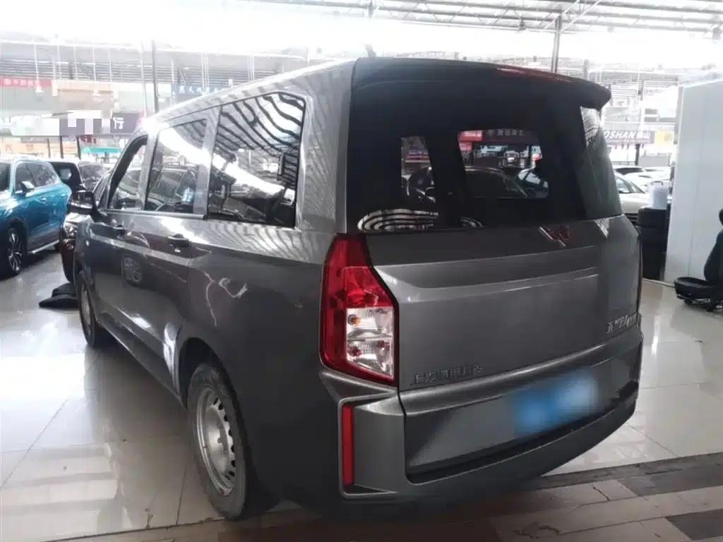 Wuling Hongguang PLUS 2020 1.5L Manual Standard 7-Seater — миниатюра 5