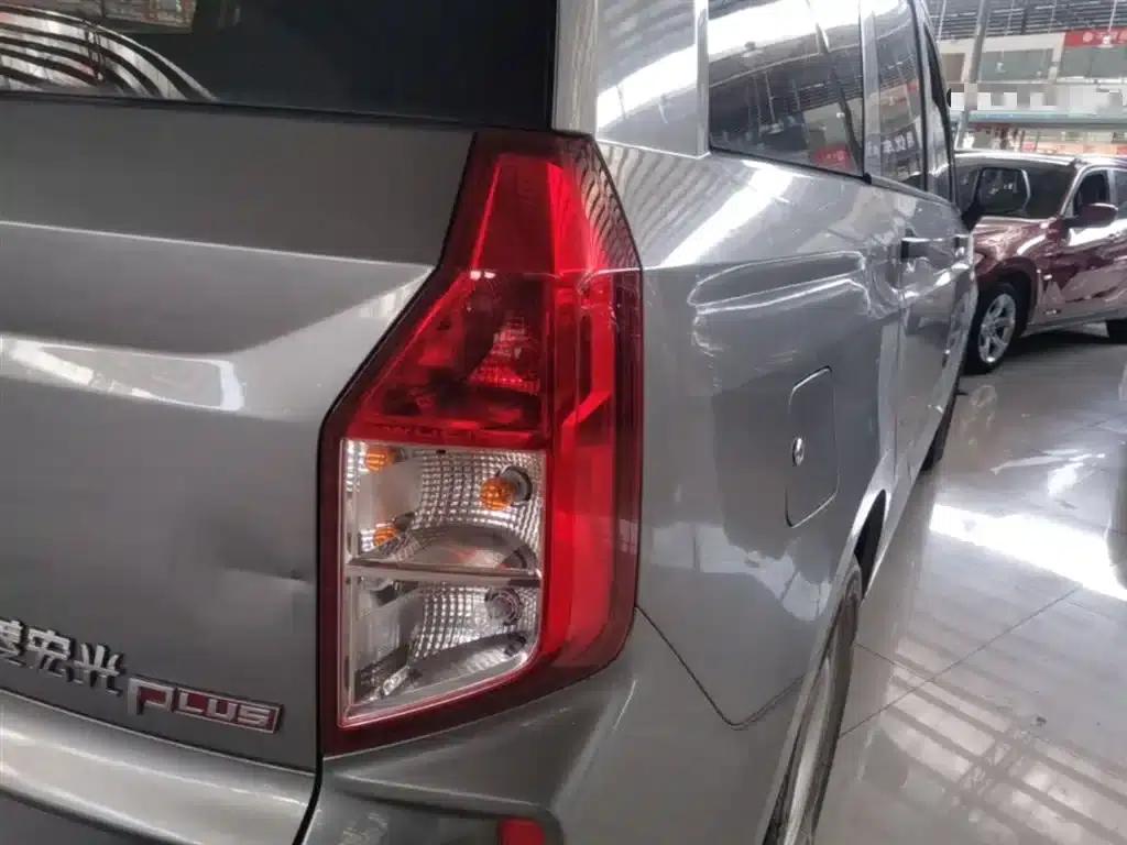 Wuling Hongguang PLUS 2020 1.5L Manual Standard 7-Seater — миниатюра 8