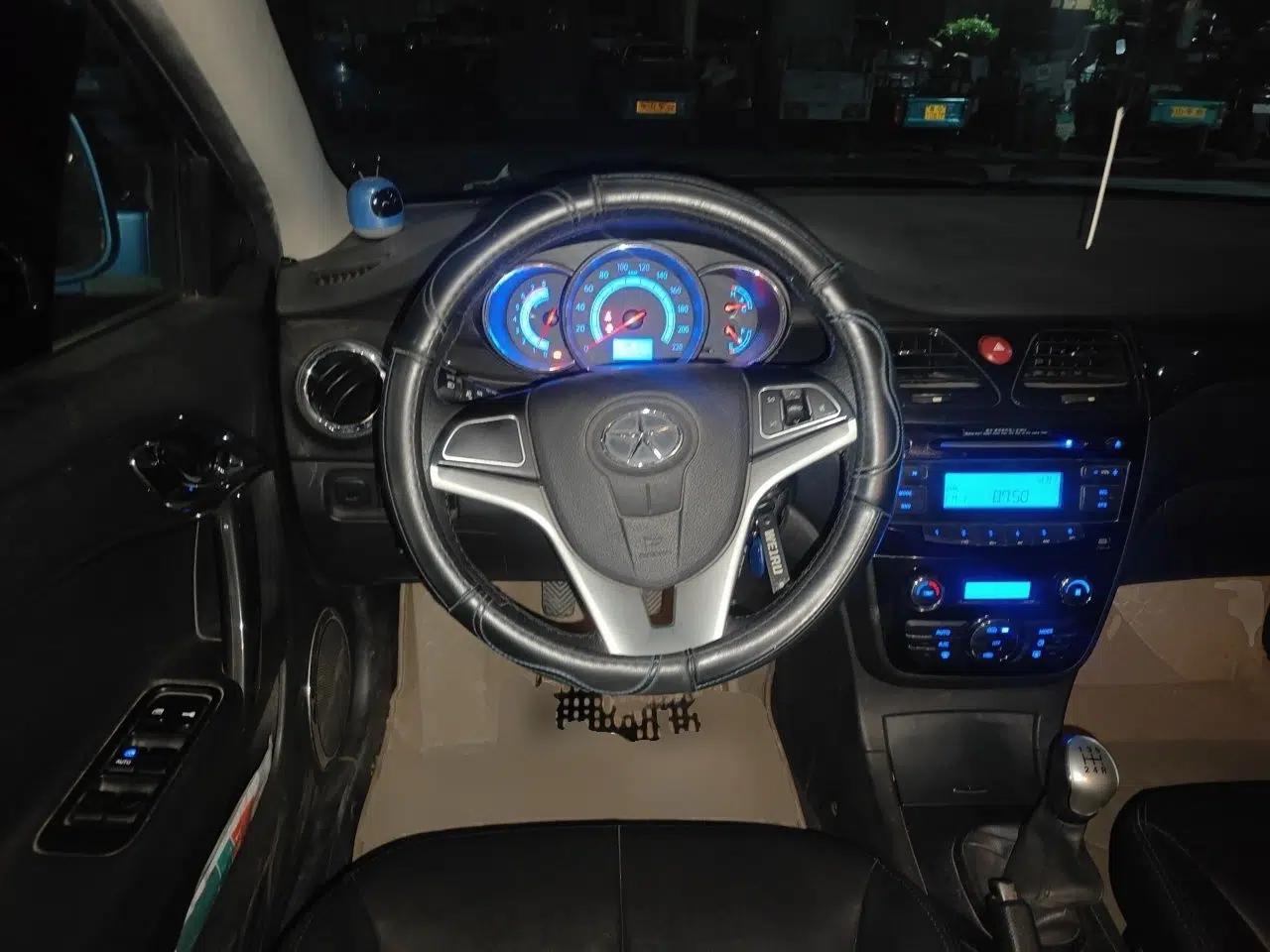 JAC Group Heyue 2012 1.5L Manual Luxury Sport Edition — миниатюра 11