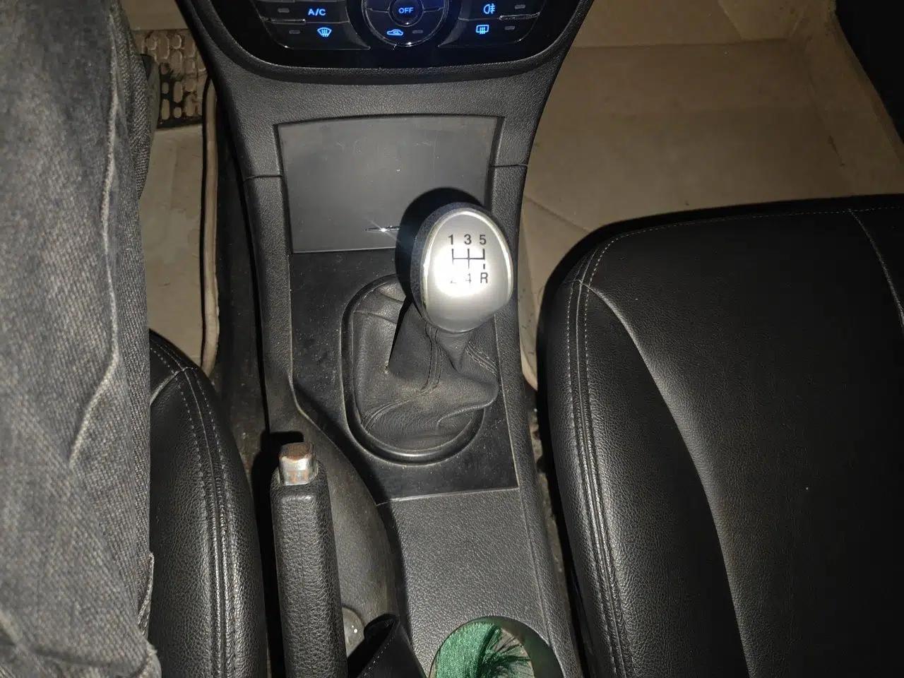 JAC Group Heyue 2012 1.5L Manual Luxury Sport Edition — миниатюра 15