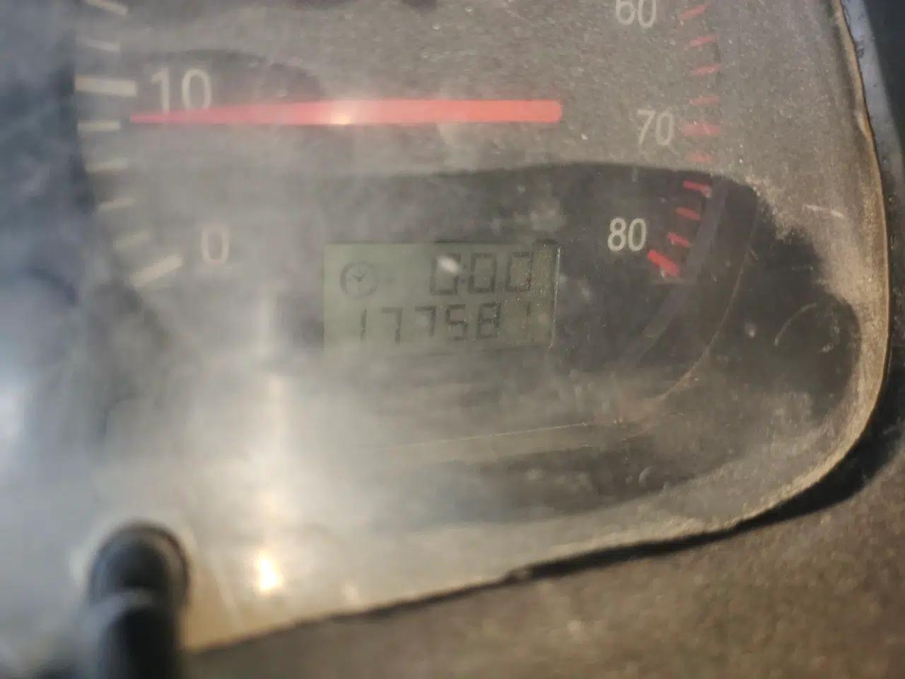 Jinbei Hiace 2014 2.0L Fifth-Generation Xiangyun Comfort Type 1 4G20C — миниатюра 13