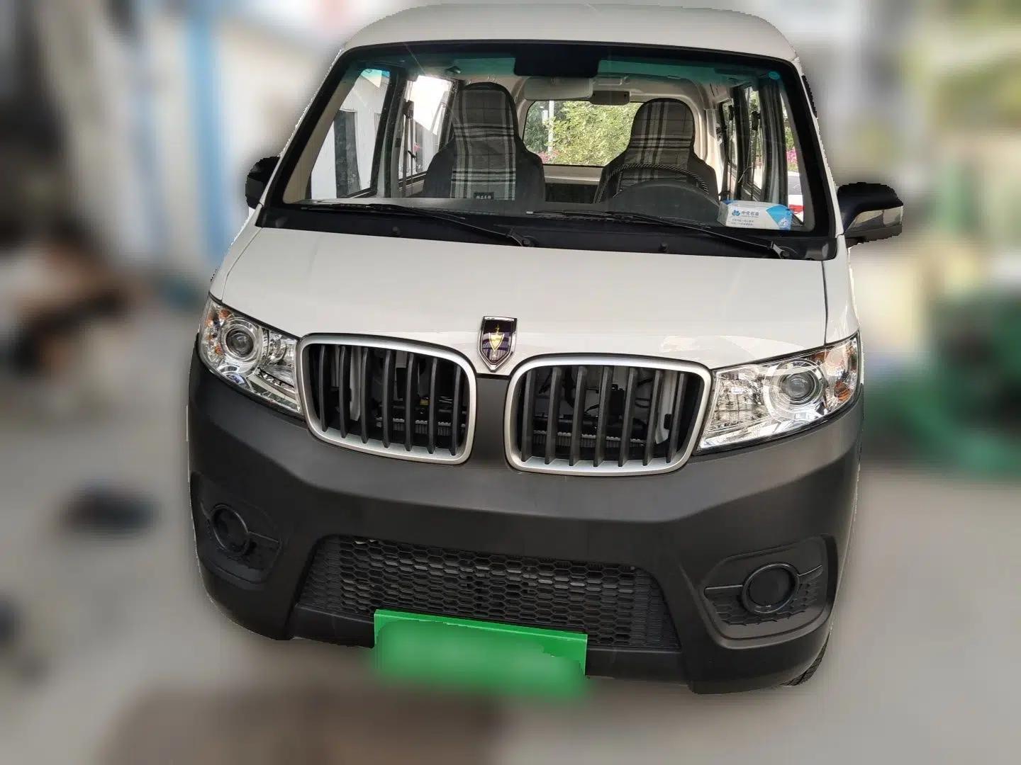 Jinbei Hiace X30 2023 1.5L Super-Comfortable Passenger Van 5/6/7-Seater Non-Air-Conditioned Version Model SWC15M — миниатюра 2