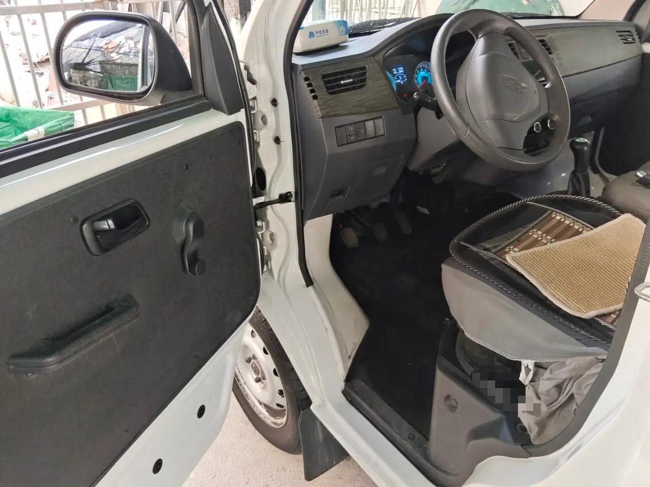 Jinbei Hiace X30 2023 1.5L Super-Comfortable Passenger Van 5/6/7-Seater Non-Air-Conditioned Version Model SWC15M — миниатюра 17