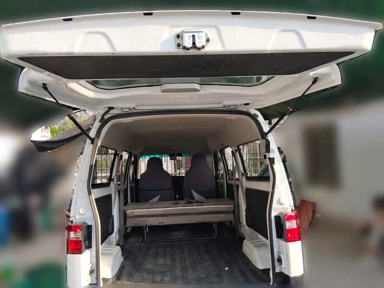 Jinbei Hiace X30 2023 1.5L Super-Comfortable Passenger Van 5/6/7-Seater Non-Air-Conditioned Version Model SWC15M — миниатюра 20