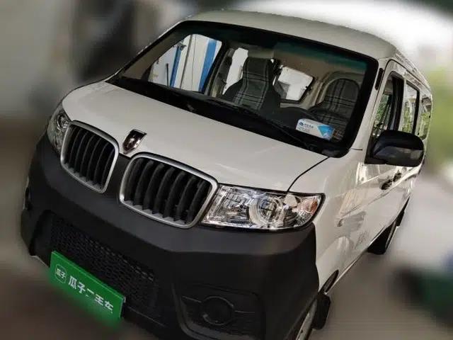 Jinbei Hiace X30 2023 1.5L Super-Comfortable Passenger Van 5/6/7-Seater Non-Air-Conditioned Version Model SWC15M