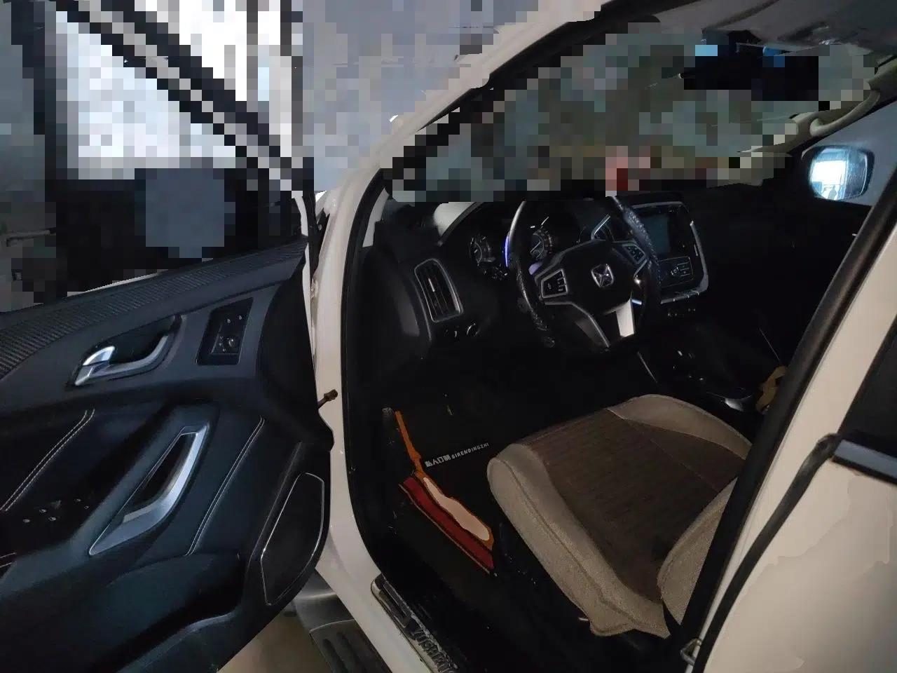 JMC Yusheng S350 2016 2.0T Automatic All-Wheel Drive Gasoline Ultra-Luxury 5-Seater — миниатюра 17