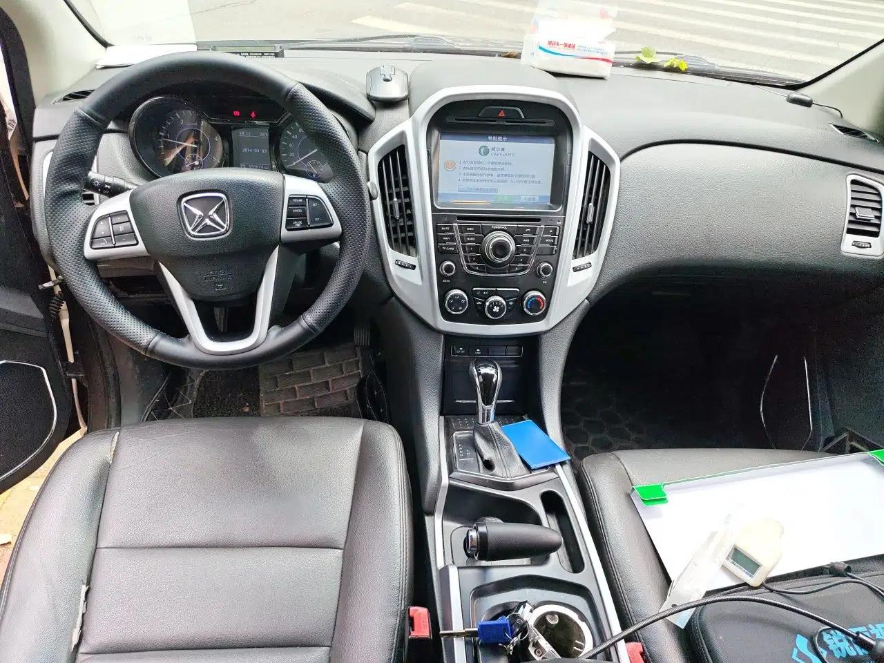 JMC Yusheng S350 2014 2.4T Automatic 2WD Diesel Luxury Version with Sunroof 5 Seats — миниатюра 10