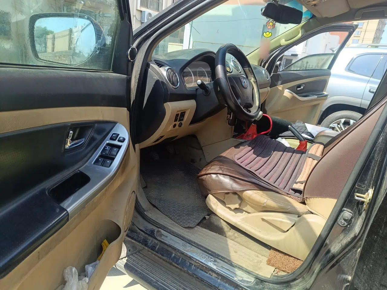 JMC Yusheng S350 2011 2.4T Two-Wheel-Drive Luxury 5-Seater — миниатюра 17