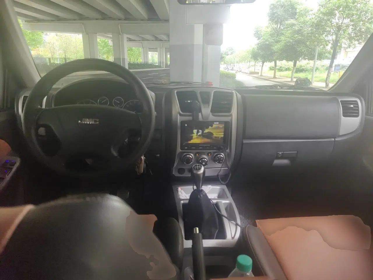 JMC Baodian 2018 2.9T New Value-Packed Two-Wheel-Drive Diesel Comfort Version with Extended Cargo Bed – JX4D30B5L — миниатюра 10