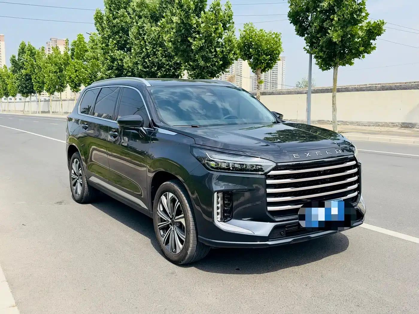 Starlight Moon 2025 400T 4WD Star Edition 7-Seater — миниатюра 3