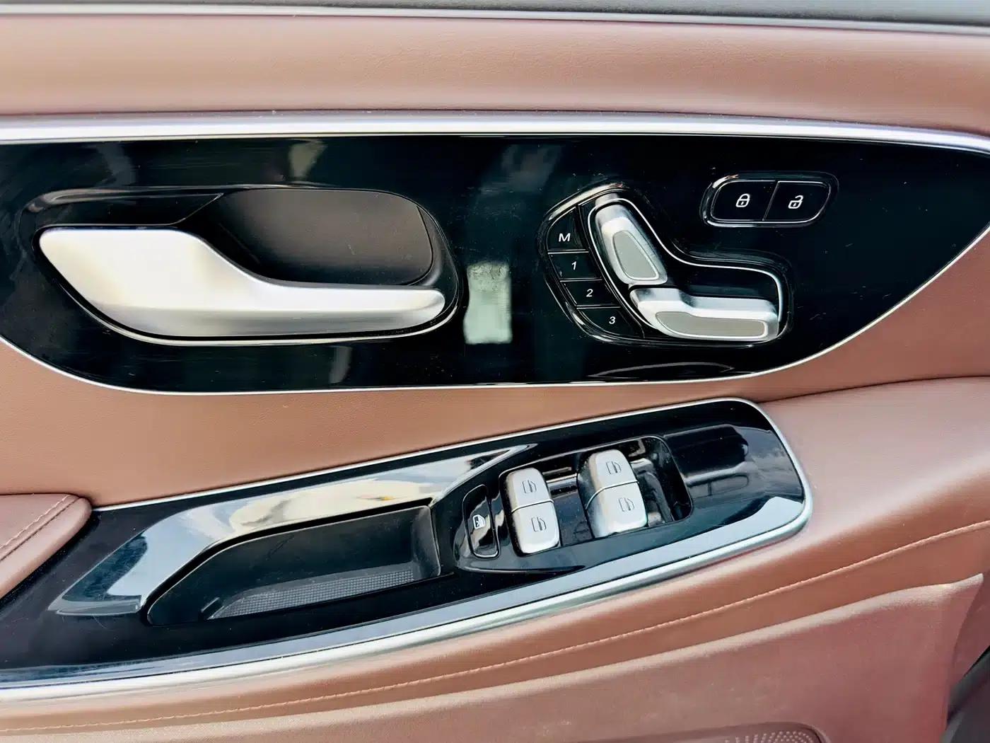 Starlight Moon 2025 400T 4WD Star Edition 7-Seater — миниатюра 6