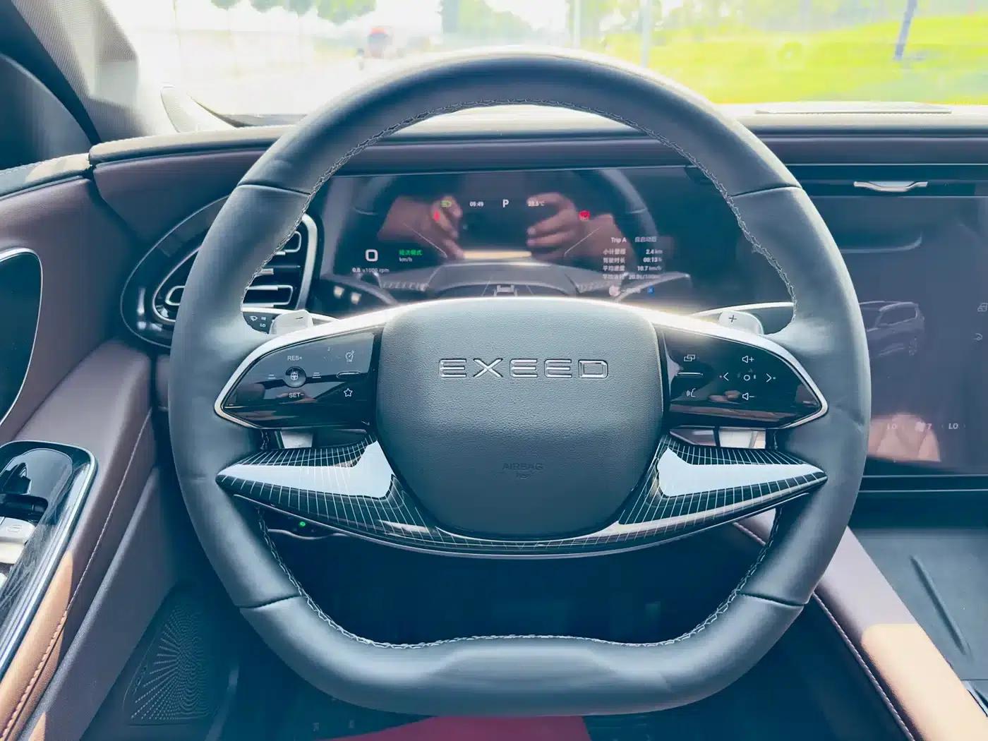 Starlight Moon 2025 400T 4WD Star Edition 7-Seater — миниатюра 7