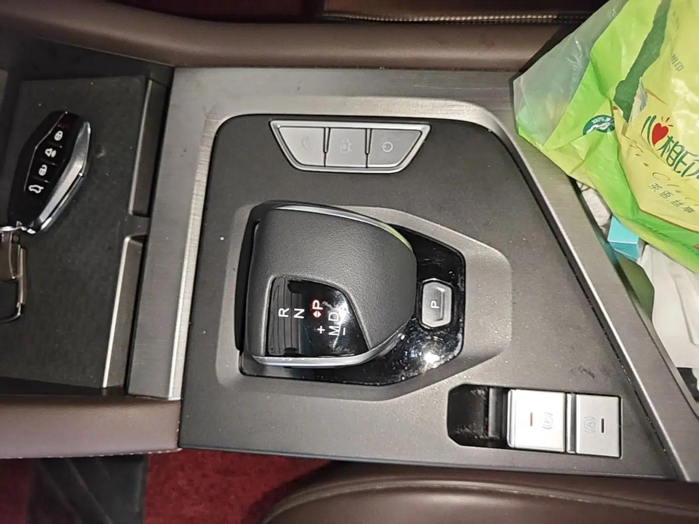 JETOUR X90 PLUS 2023 1.6TD DCT Villa 5-Seater — миниатюра 17