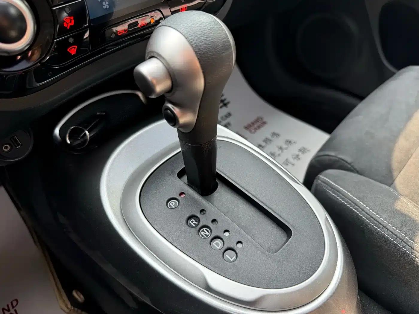 Infiniti ESQ 2014 1.6L Sporty Edition — миниатюра 12