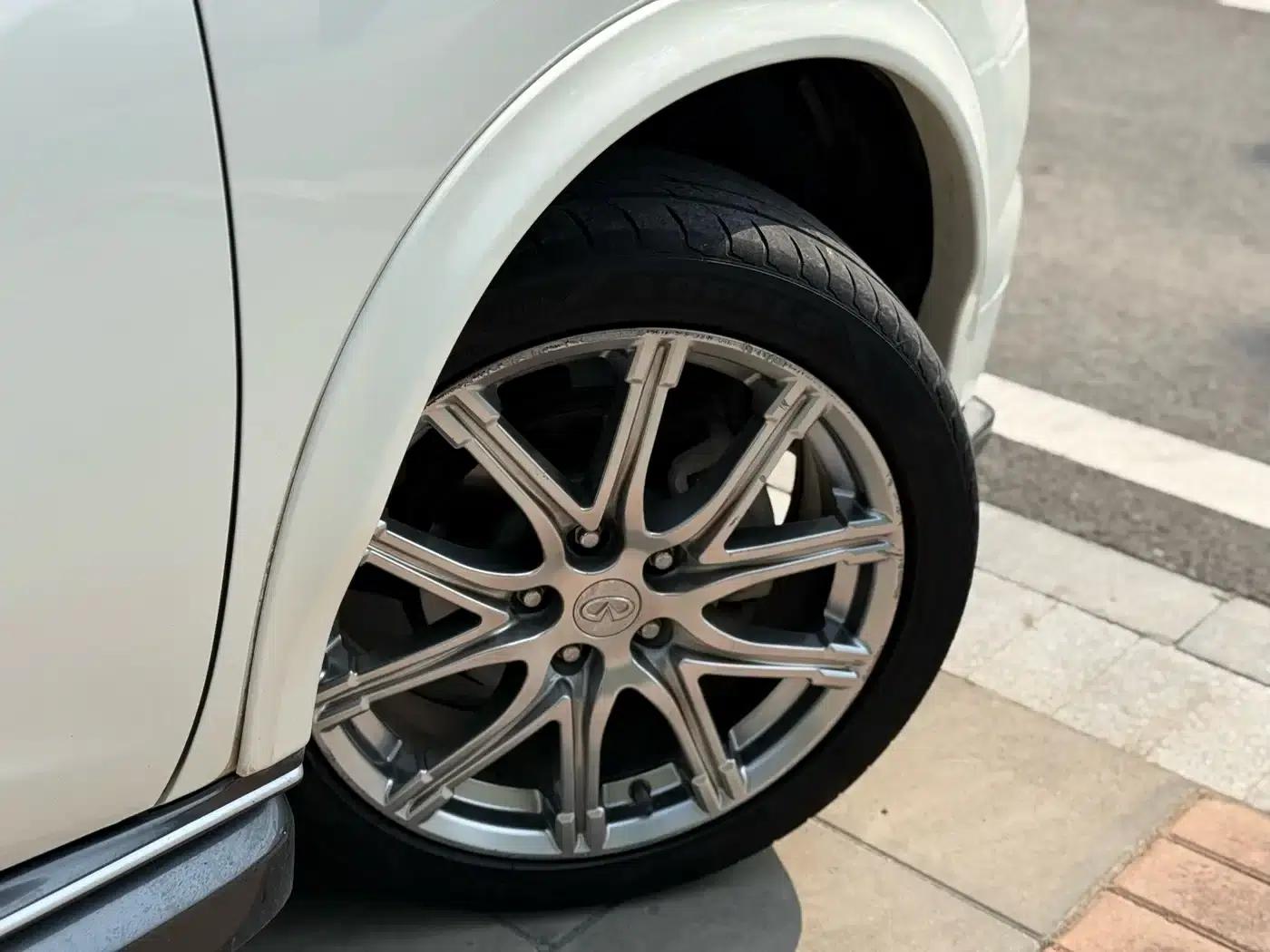 Infiniti ESQ 2014 1.6L Sporty Edition — миниатюра 4
