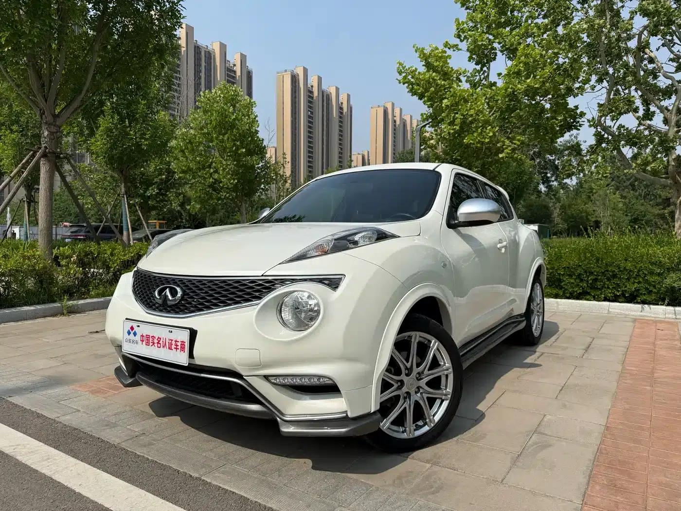 Infiniti ESQ 2014 1.6L Sporty Edition — миниатюра 5