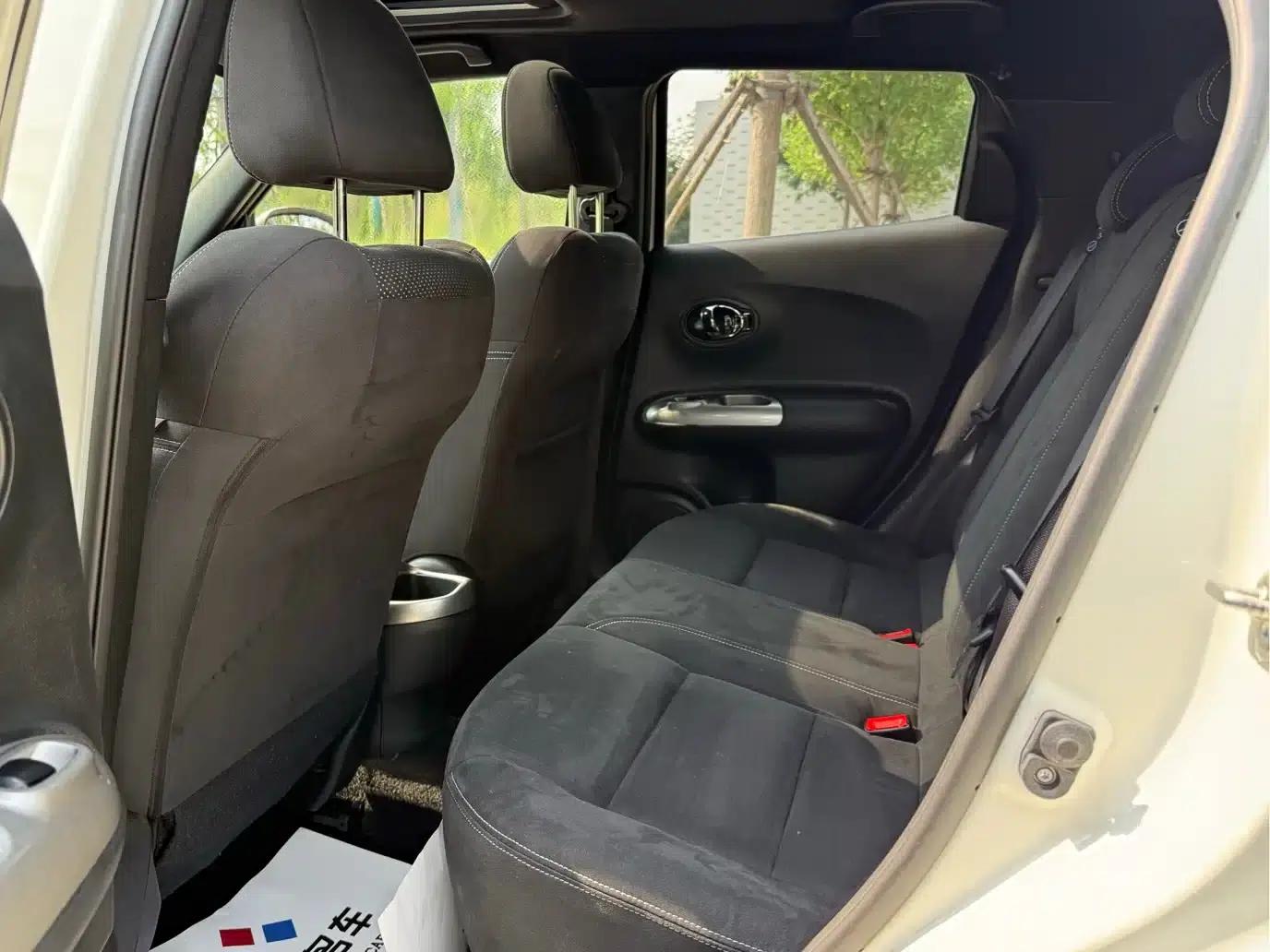 Infiniti ESQ 2014 1.6L Sporty Edition — миниатюра 7