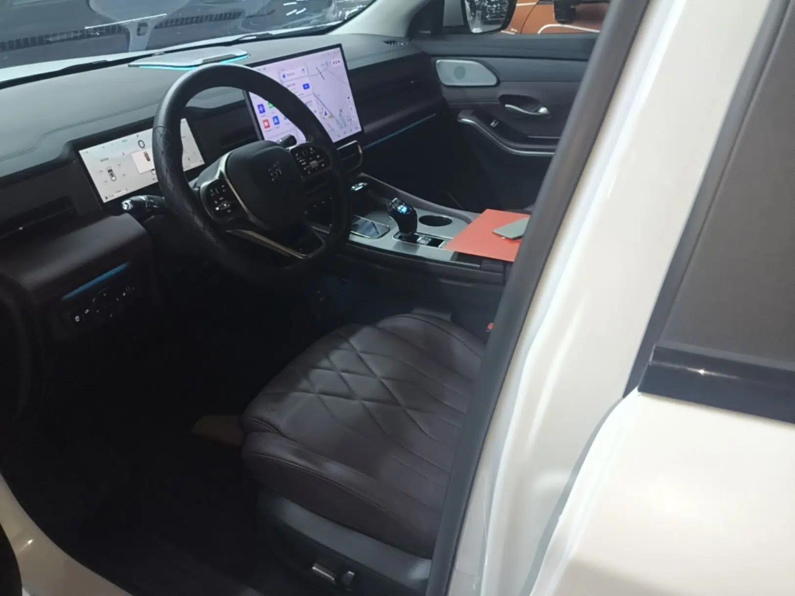 JETOUR X90 PRO 2024 2.0T DCT Ultimate 7-Seater — миниатюра 23