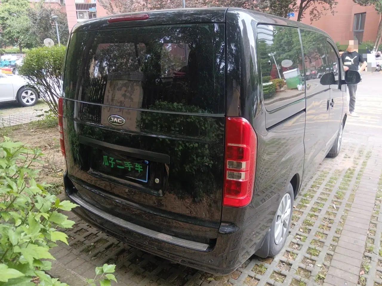 JAC Refine M3 2019 IKEA Edition 1.6L Luxury Model — миниатюра 5