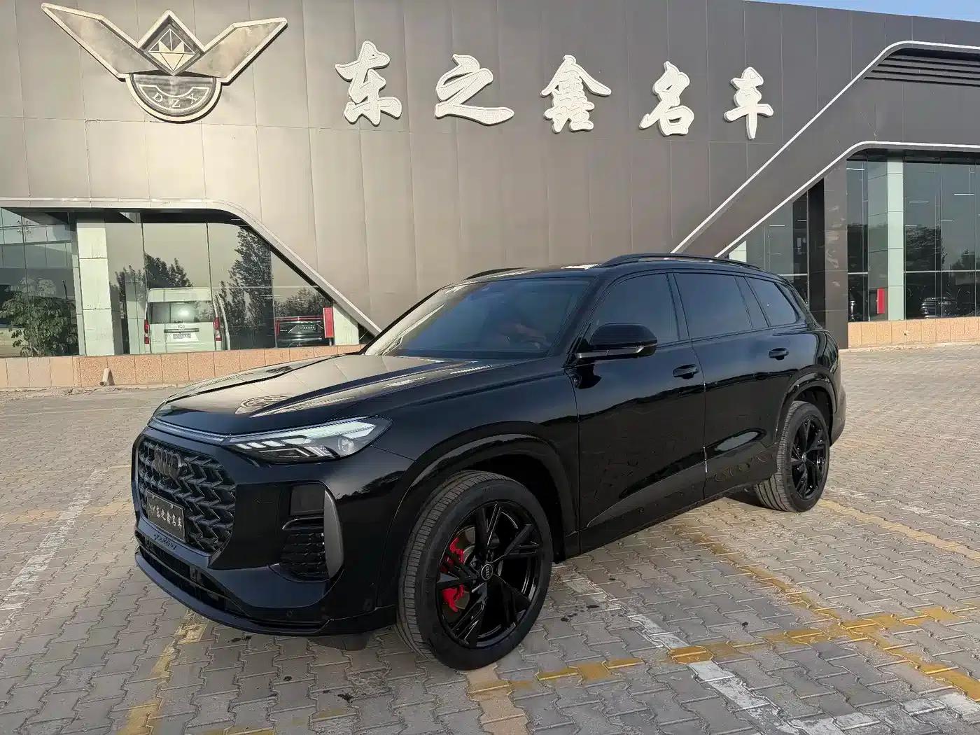 Audi Q6 2024 45 TFSI quattro Black Edition 6-seater — миниатюра 1