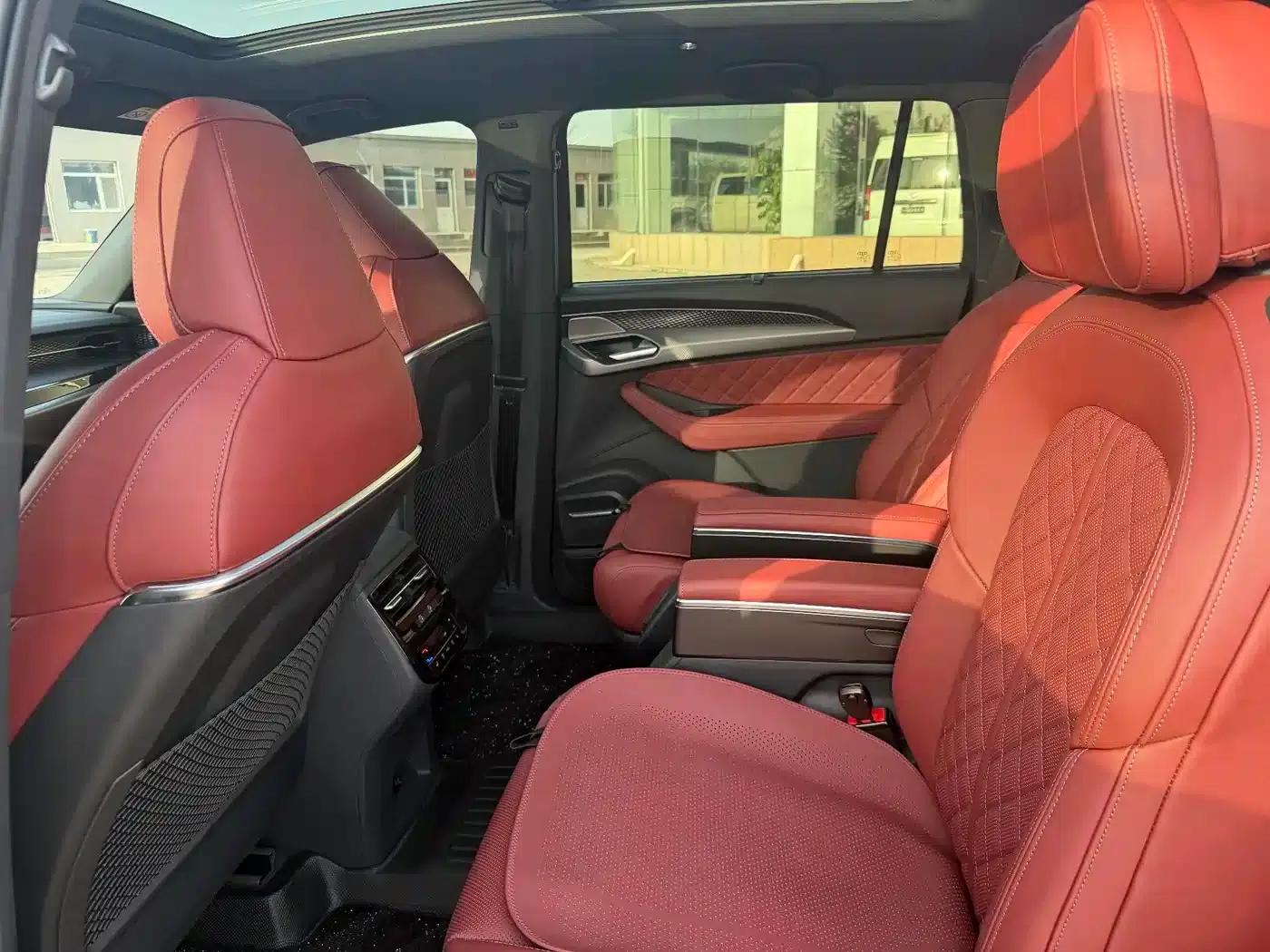 Audi Q6 2024 45 TFSI quattro Black Edition 6-seater — миниатюра 11
