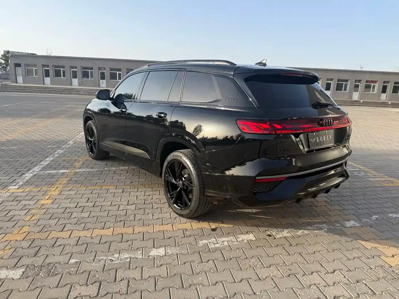 Audi Q6 2024 45 TFSI quattro Black Edition 6-seater — миниатюра 14